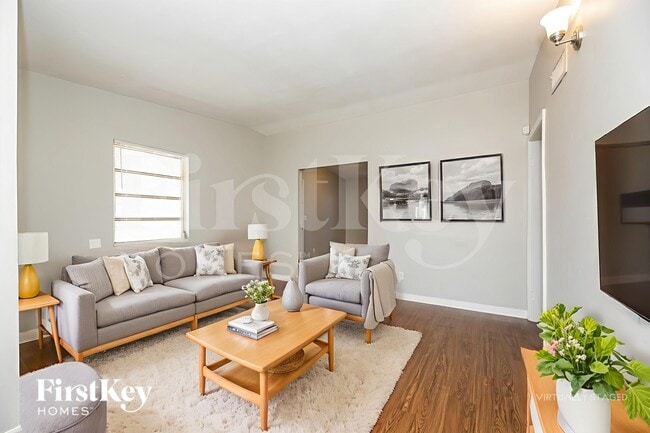 Photo - 2706 Lorna Rd