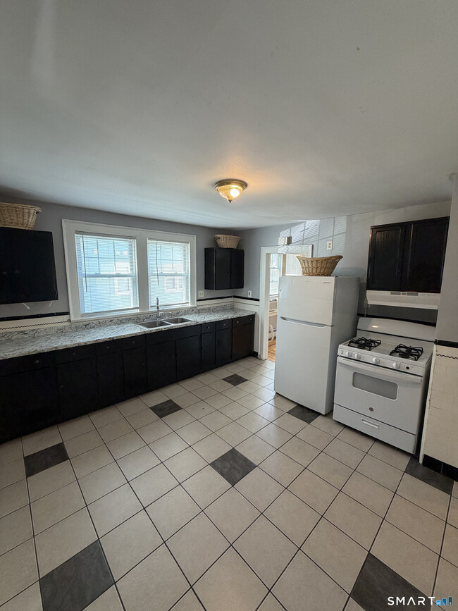 Photo - 257 Sheffield Ave