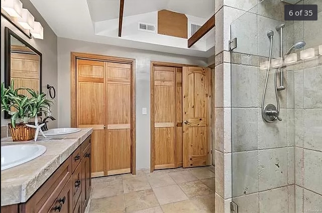 Baño principal - 7875 W 23rd Ave