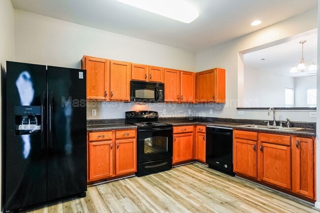 Photo - 1640 Extine Ln