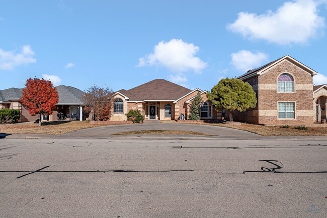 Photo - 6915 Robbie Rd