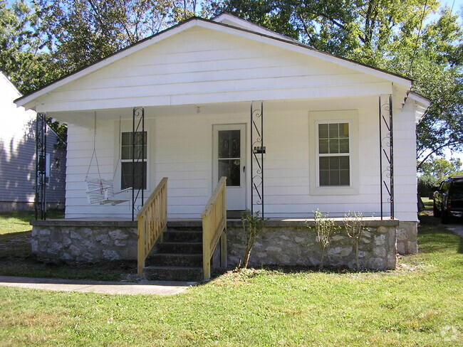 Building Photo - 1424 Neal St Rental