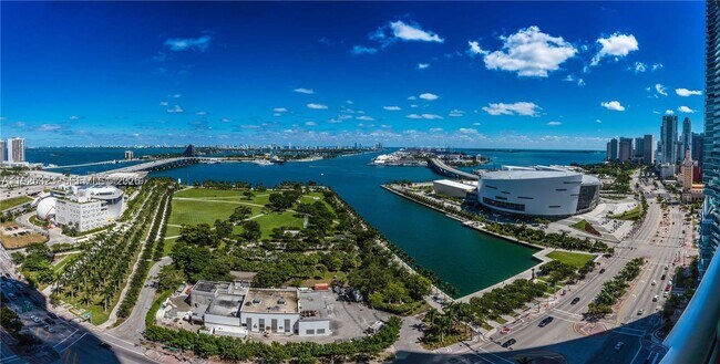 Building Photo - 900 Biscayne Blvd Unit 2604