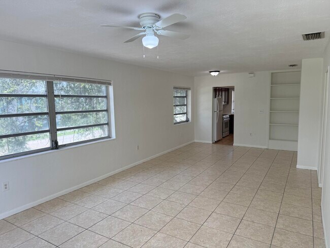 Photo - 199 SW 15th St Unit 3