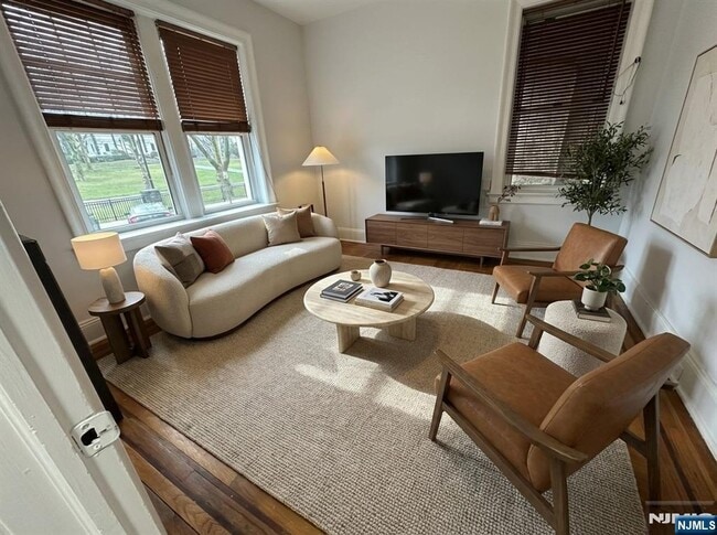 Photo - 311 79th St Unidad 9