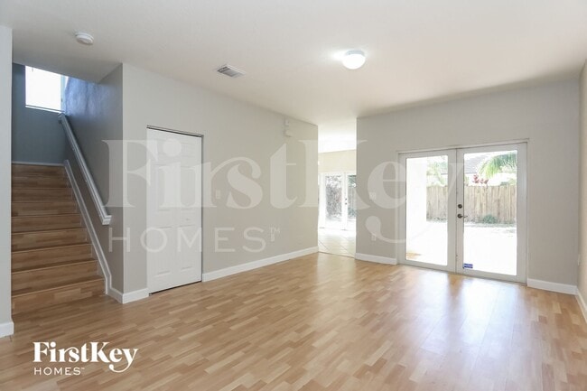 Photo - 3168 NE 4th St