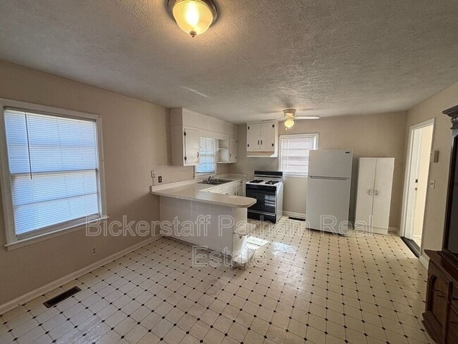 Photo - 2211 First Avenue