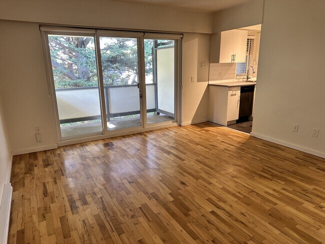 Photo - 1255 Grant St