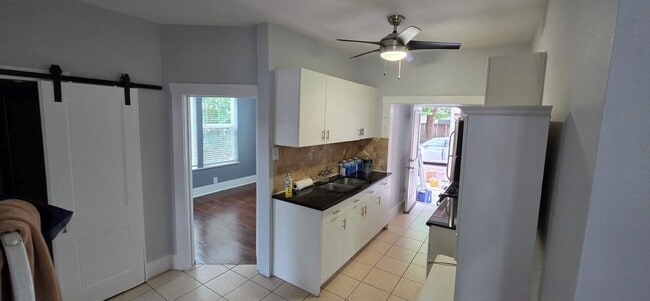 Photo - 1207 W Gray St Unit 1