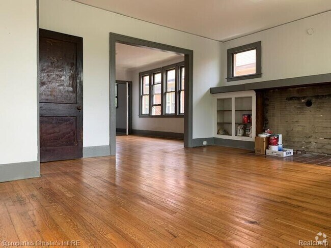 Building Photo - 2286 W Philadelphia St Rental