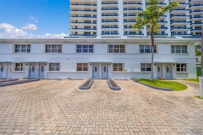 Building Photo - 7801 Hispanola Ave