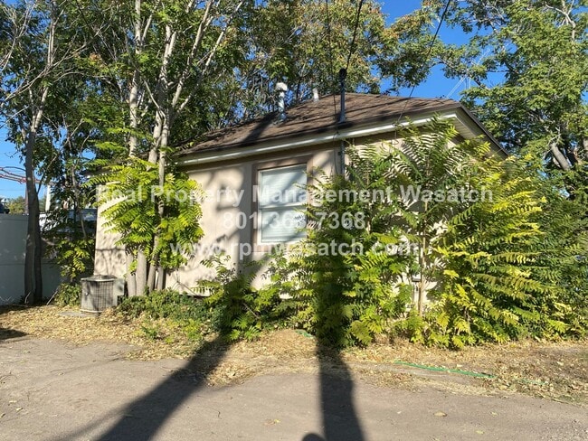 Photo - Come See This 4 Bedroom 1.5 bathroom single family home!!