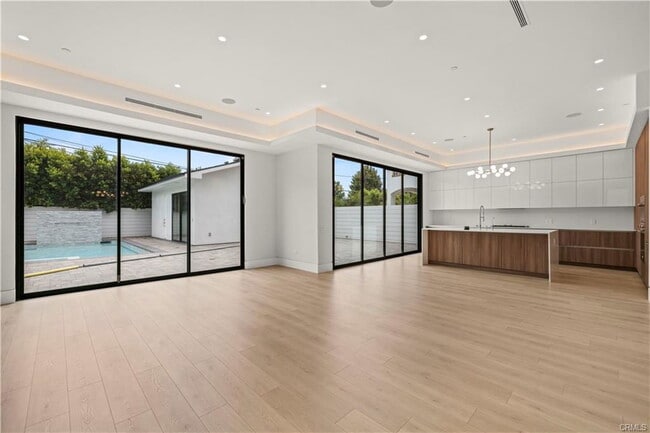 Building Photo - 4532 Katherine Ave Rental