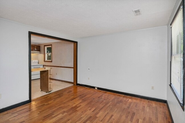 Photo - Just 8 Minutes from USC – Charming 2 Bedroom Home with Covered Front Porch!