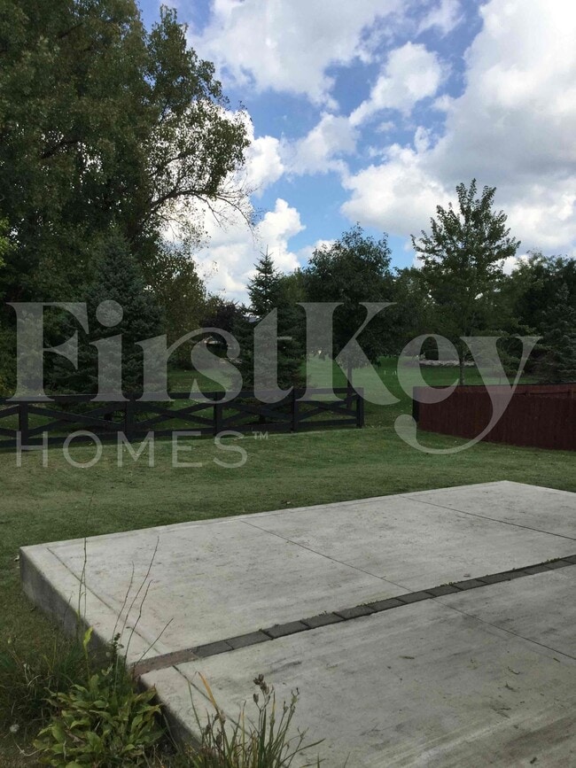 Photo - 7944 Birch Creek Dr