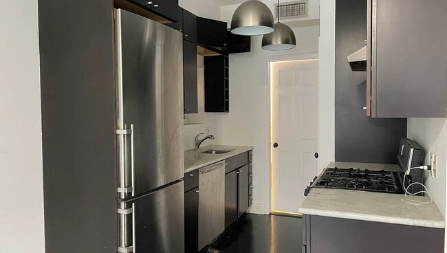 Photo - 223 W 11th St Unit 4D