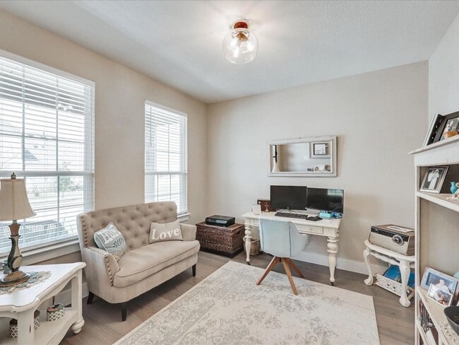 Photo - 2629 Cobbler St