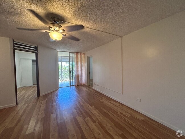 Building Photo - Convenient Location Unit 209 Rental