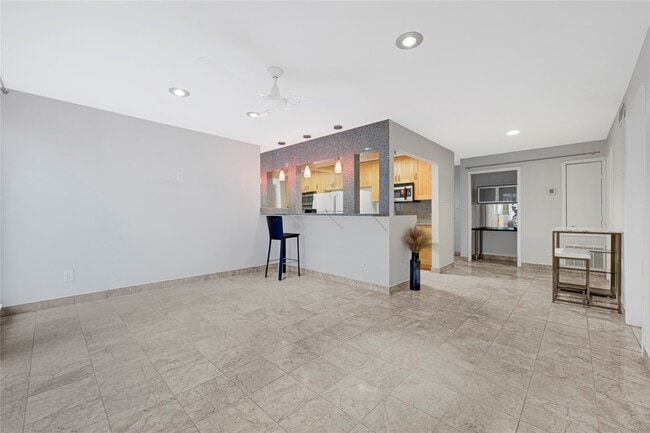 Photo - 2333 Bering Dr