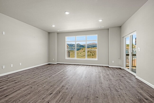 Photo - Luxury 4 Bed Townhouse with Amazing City and Mt Views on Westside