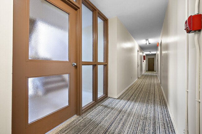 Photo - 118-124 Christopher Dr