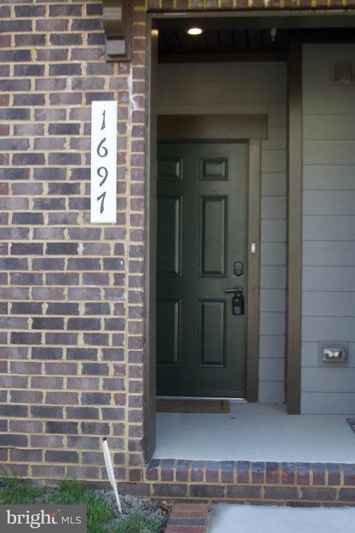 Photo - 1697 Dunnington Pl