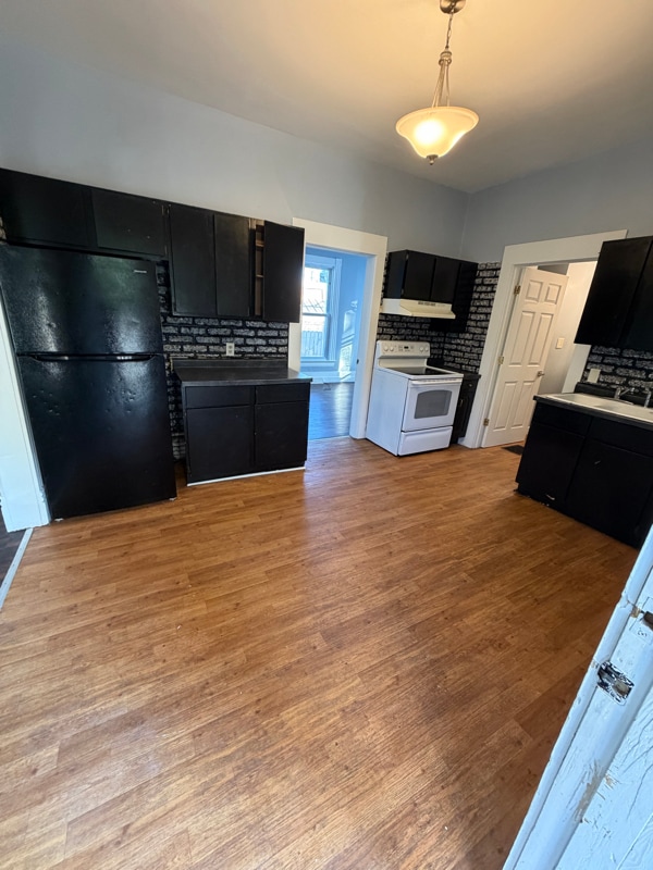 Photo - 1641 N Main St Unit Lower