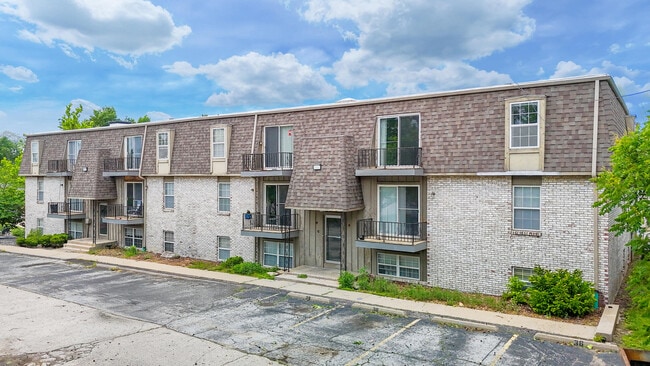Building Photo - 3408 Balboa Ln Unit 44