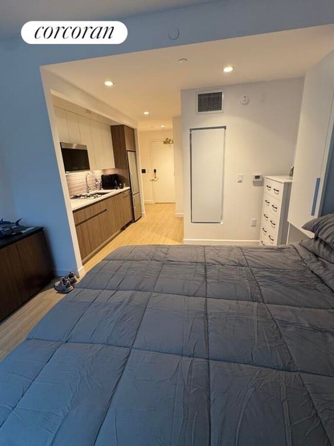 Photo - 550 10th Ave Apartment