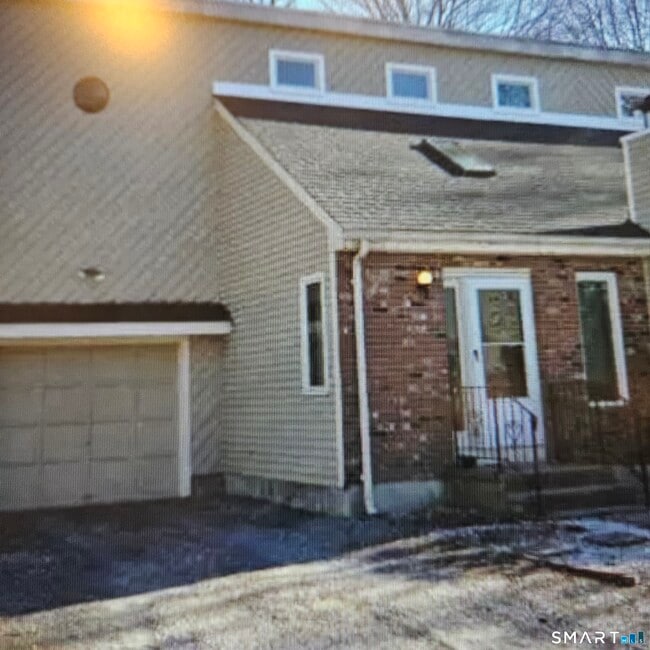 Building Photo - 47 Broadway S