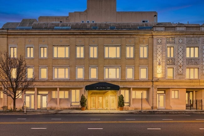 Building Photo - 6337 Roosevelt Rd