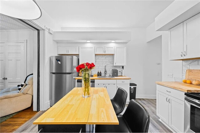 Photo - 469 Alexander St Unidad 1