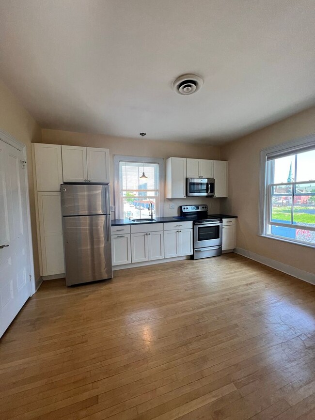 Photo - 33 Pine St Unit Apt. 3