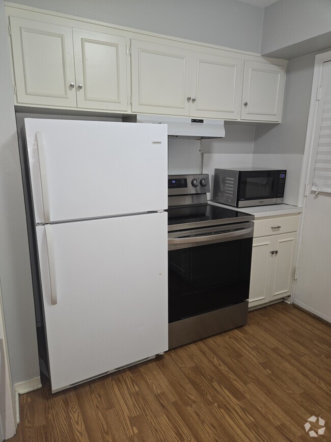 Building Photo - 8518 Baltimore Dr Unit 101 Rental