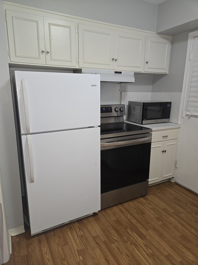 kitchen - 8518 Baltimore Dr Condo Unit 101