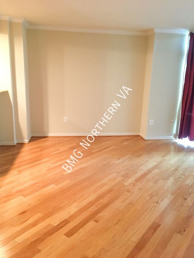 3101 N Hampton Dr