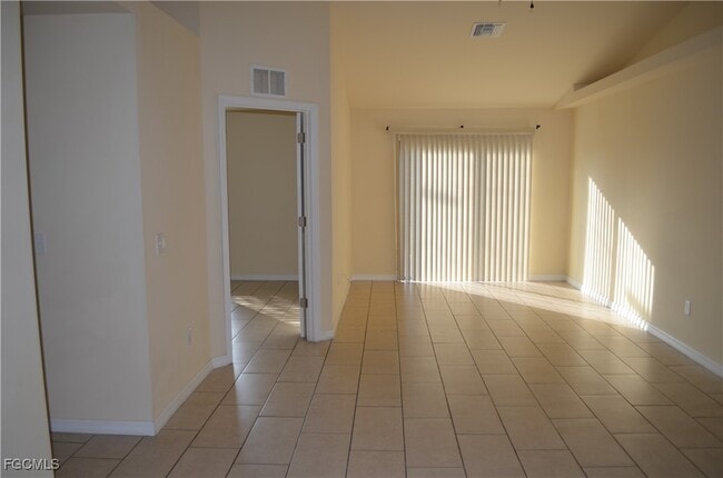 Photo - 1016 NE 8th Pl