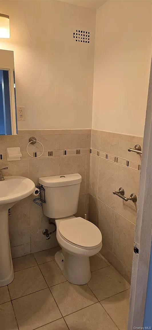 Building Photo - 3410 De Reimer Ave Unit 0