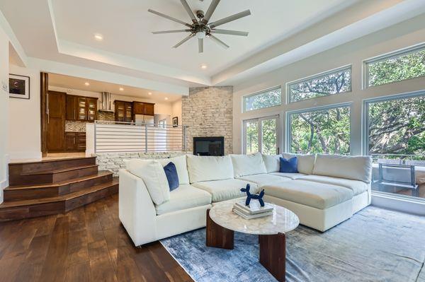 Building Photo - 2203 Doral Dr