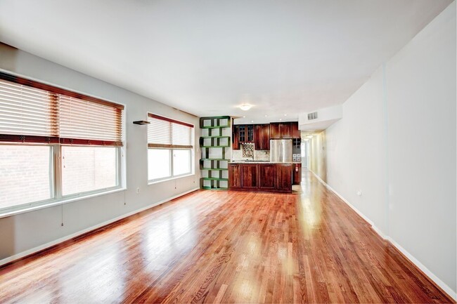 Charming 2-Bedroom Chevy Chase Condo! Park... - Charming 2-Bedroom Chevy Chase Condo! Park...