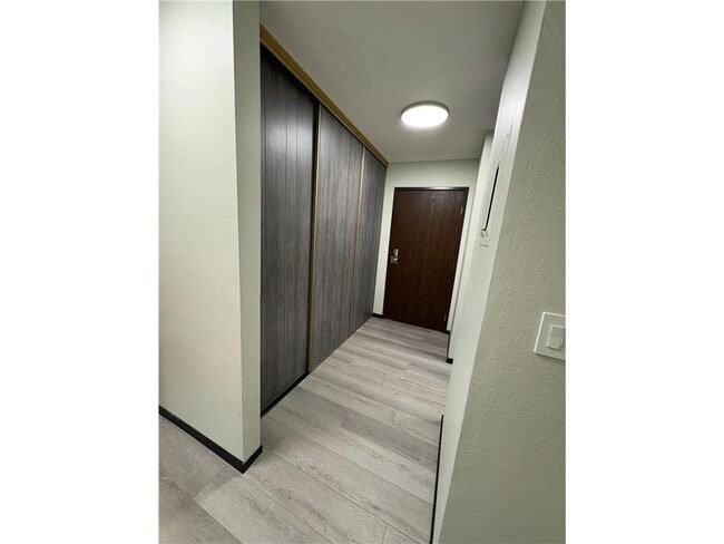 Photo - 907 Coulee Rd Unit 204