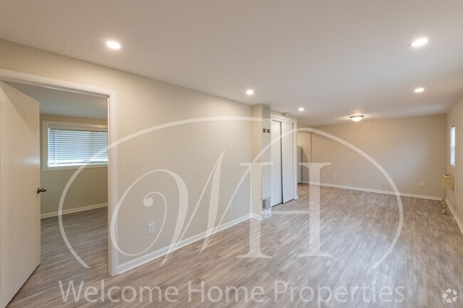 Building Photo - 1 bedroom with Peaceful Back Yard on Quiet... Unit 1918 Wallace St Rental