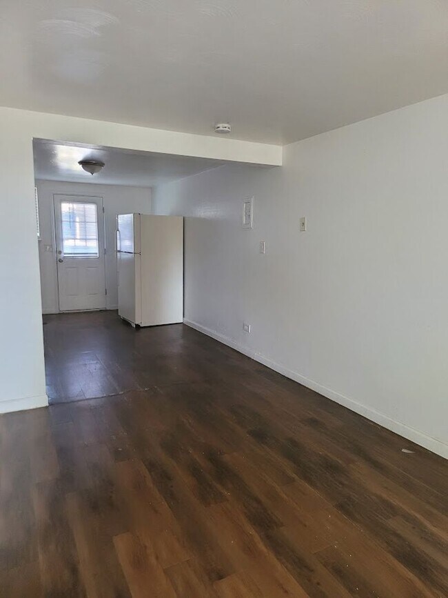 Photo - 3rd 5370 Unit 4