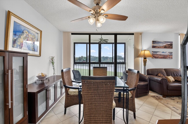 Photo - 3604 Bridgewood Dr