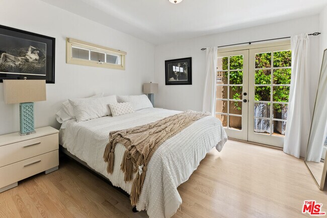 Photo - 708 Westbourne Dr