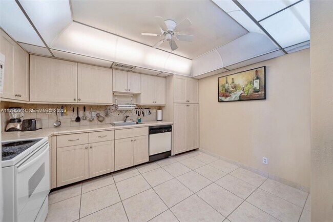 Photo - 1600 S Ocean Dr Unit 4G