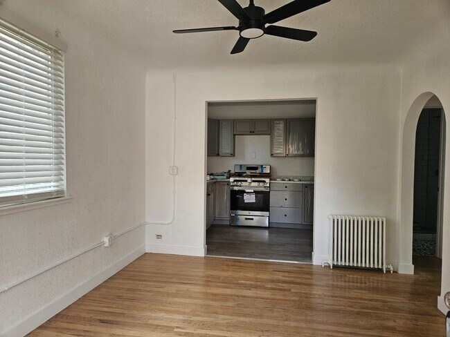 3415 Living Room view into Kitchen