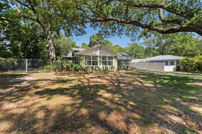 Photo - 4939 Woodland Dr