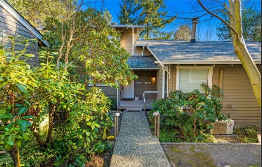 Building Photo - 1218 101st Pl NE