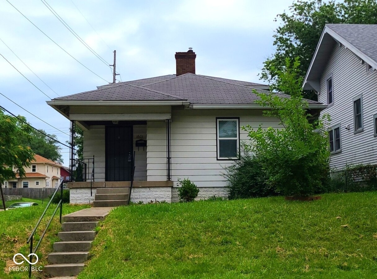 Photo - 1601 Leonard St House